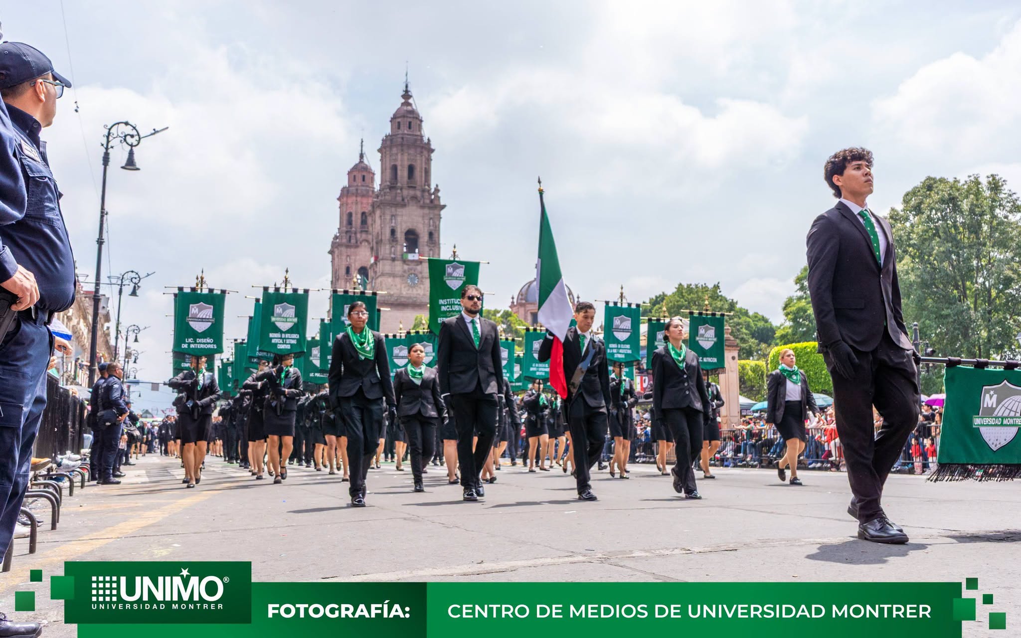 Preparatoria y Universidad Montrer consolidan su compromiso patrio en el Desfile Conmemorativo del 16 de Septiembre.